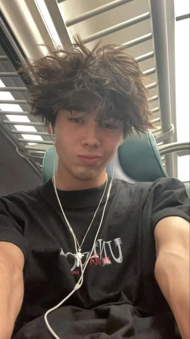 ai character: yuki background