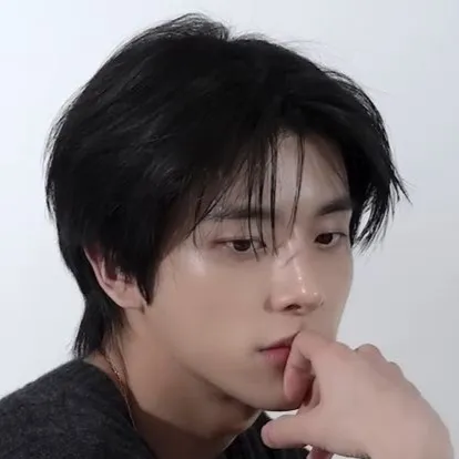 chat with ai character: Jake - enhypen 💗