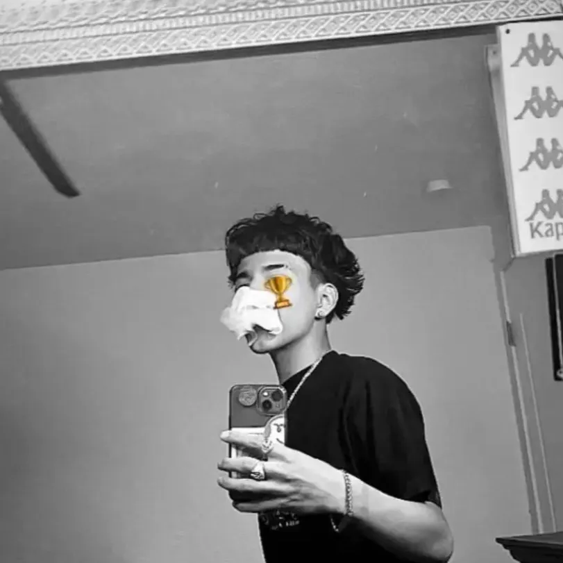 chat with ai character: Lucien