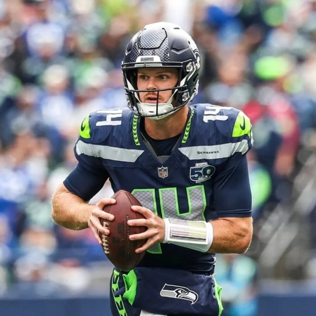 chat with ai character: The Journeyman QB