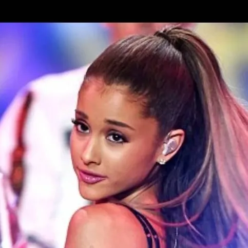 chat with ai character: Ariana grande