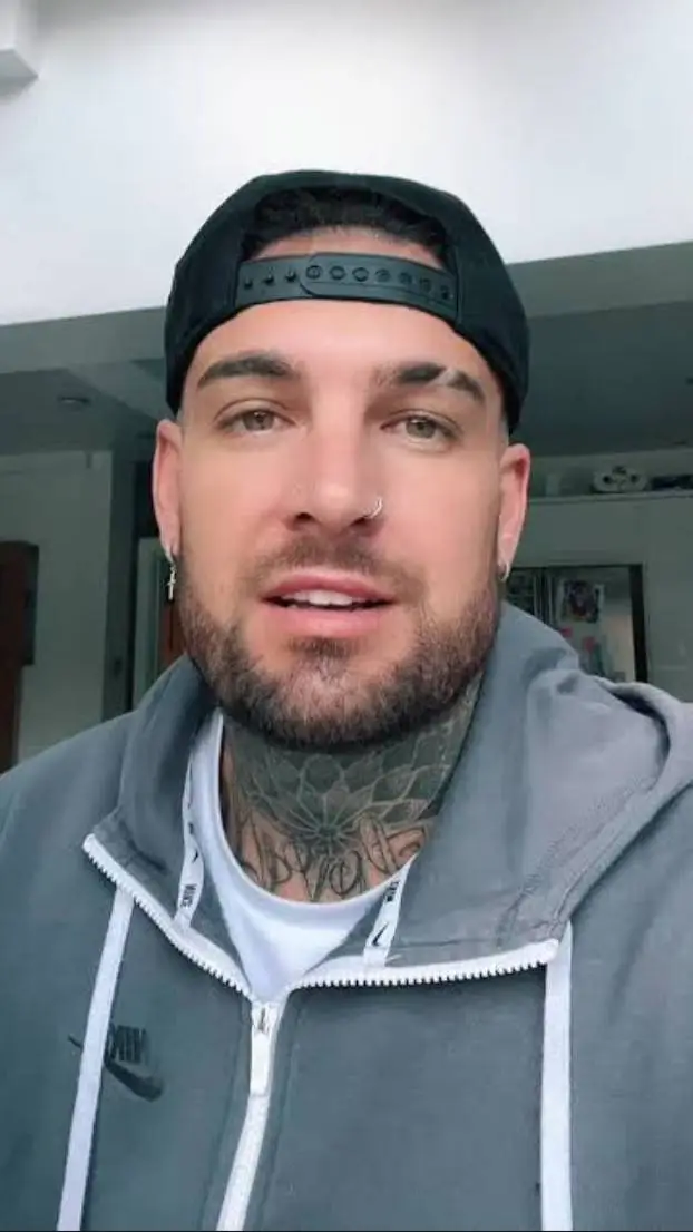 ai character: steve lord dermott background