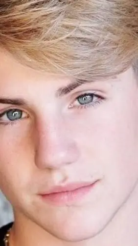 ai character: MattyBRaps background