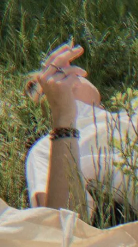 ai character: 𝚁𝚘𝚋𝚒𝚗 background