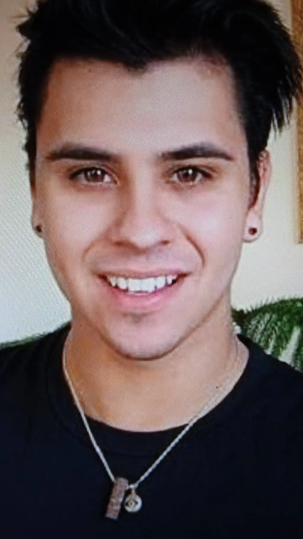 ai character: Cyrus dobre background