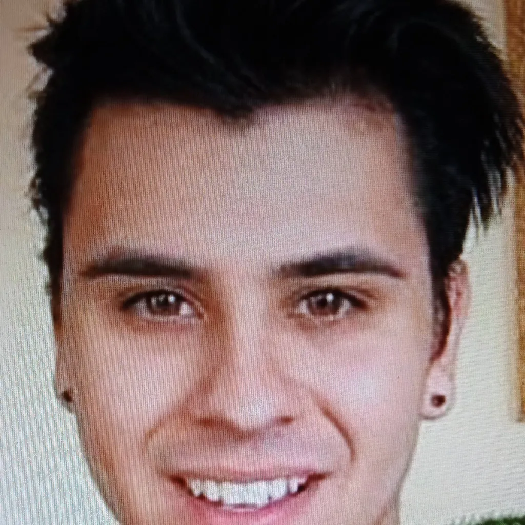 chat with ai character: Cyrus dobre