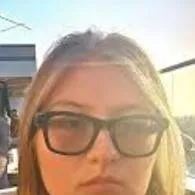 chat with ai character: Midmysticx 