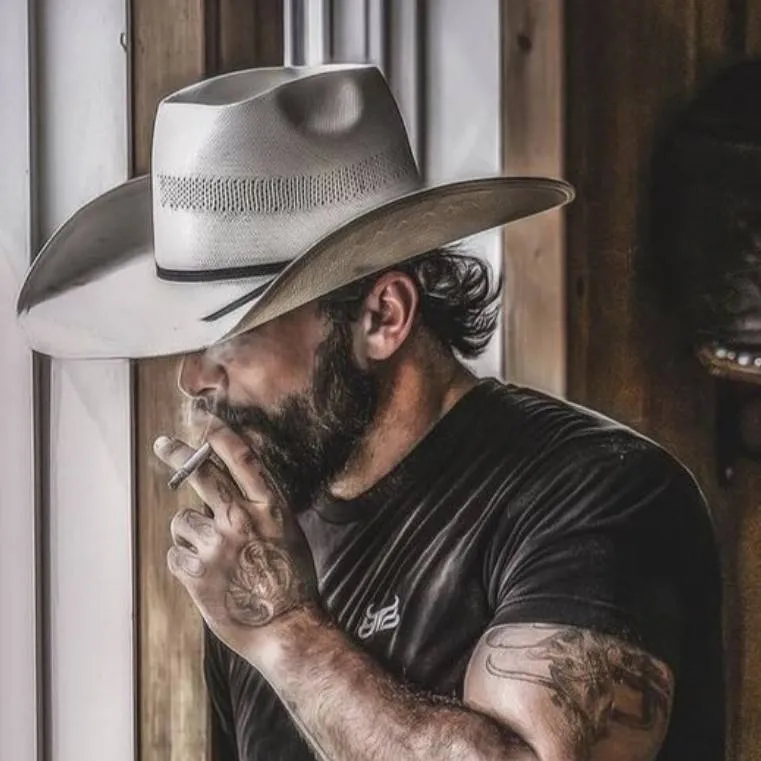 chat with ai character: Dallas Dawson 