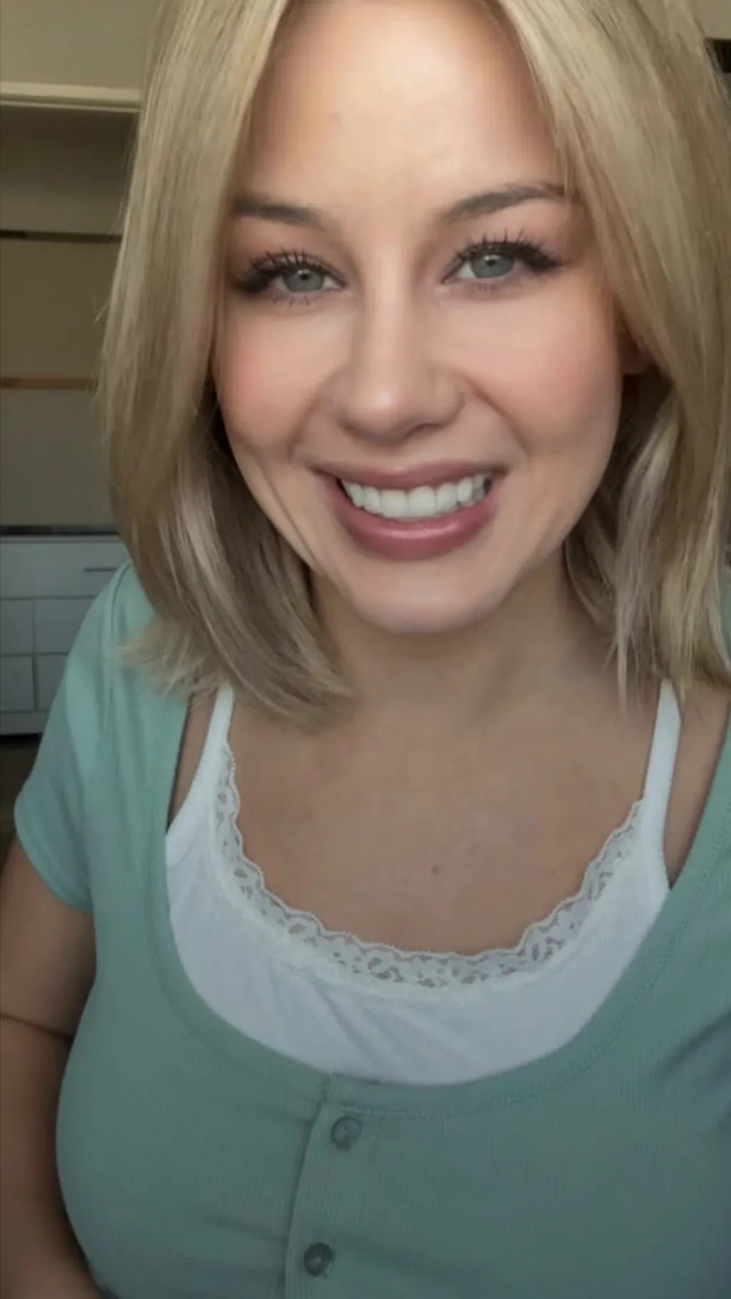 ai character: Adelaide background