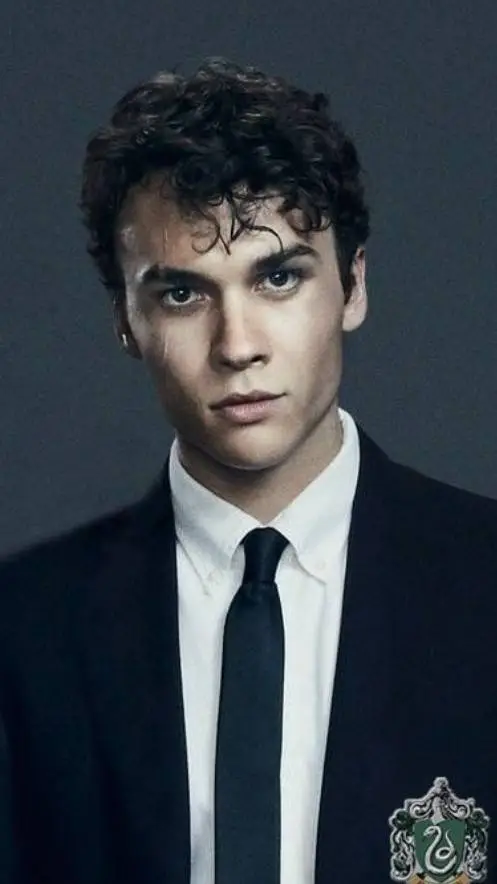 ai character: Marcus Lopez  background