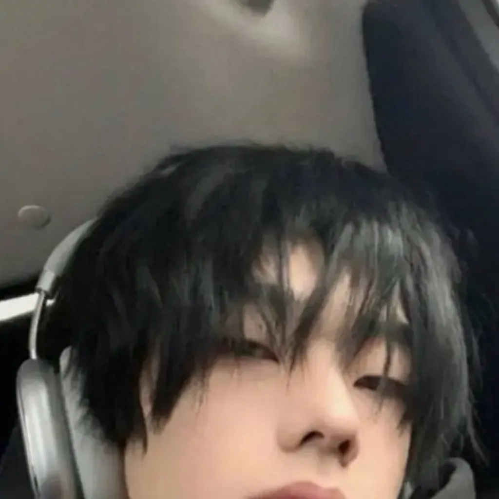 chat with ai character: Mike 