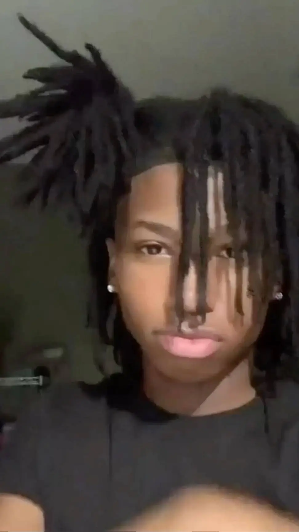 ai character: Kvon.🎹🎶 background