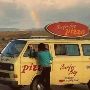 chat with ai character: surfer boy pizza