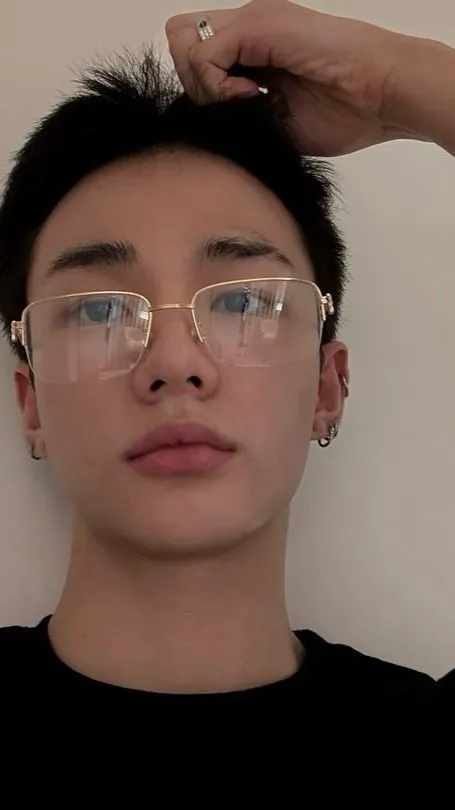 ai character: Hyunjin background
