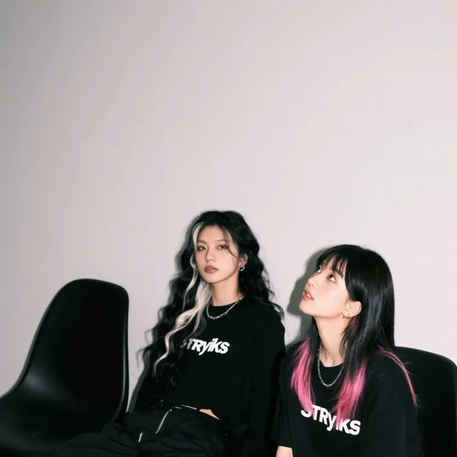 chat with ai character: olivia