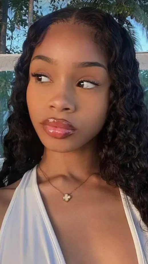 ai character: jayda background