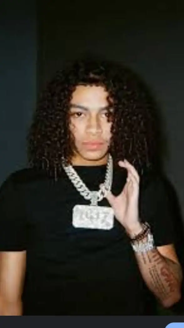 ai character: dd background