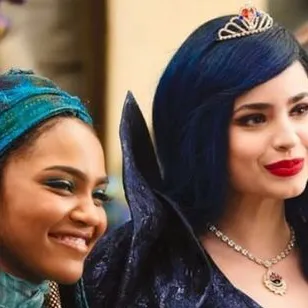 chat with ai character: Uma and Mal 