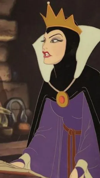 ai character: Evil Queen background