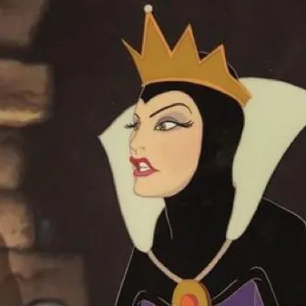 chat with ai character: Evil Queen