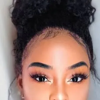 chat with ai character: Madeline Brooks 