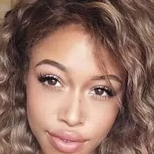 chat with ai character: Isabella Moretti 