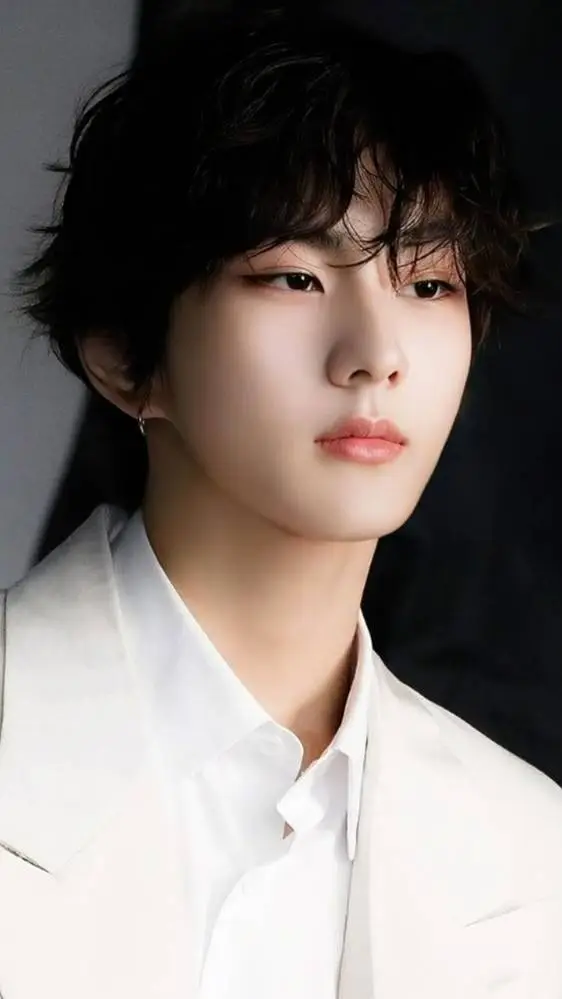ai character: 😺Yang Jungwon 😺 background