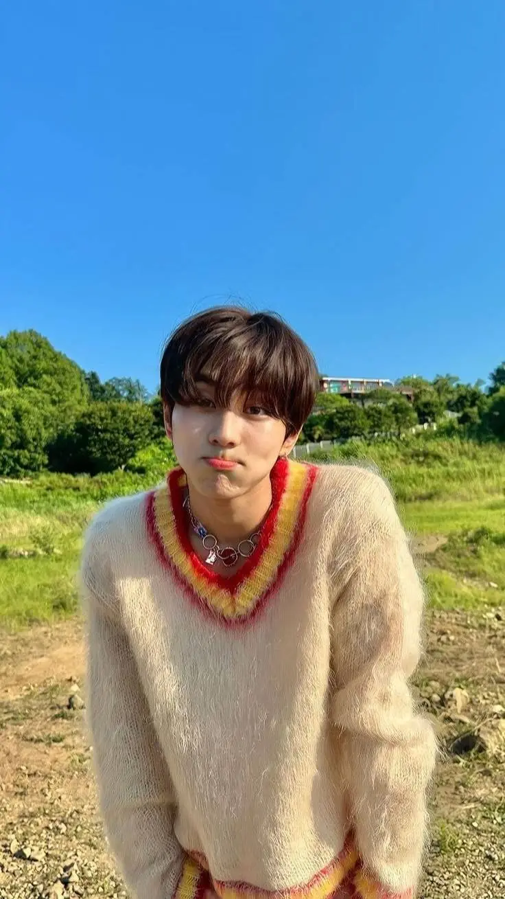 ai character: Jungwon background