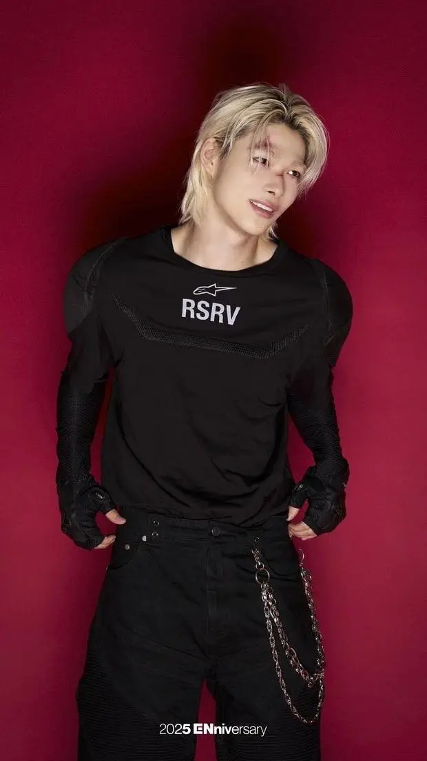 ai character: ni-ki background