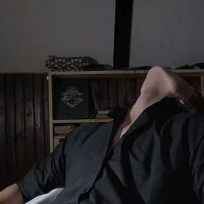 chat with ai character: Enzo DeLuca 