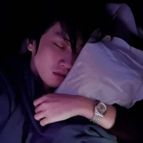 chat with ai character: Zoran 