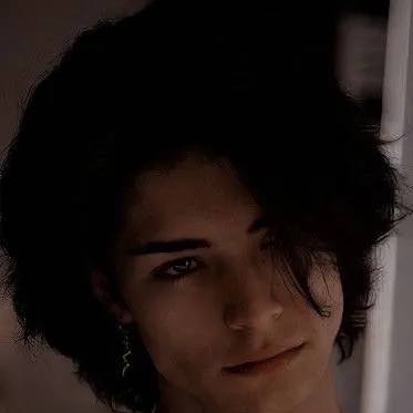 chat with ai character: Zachary 