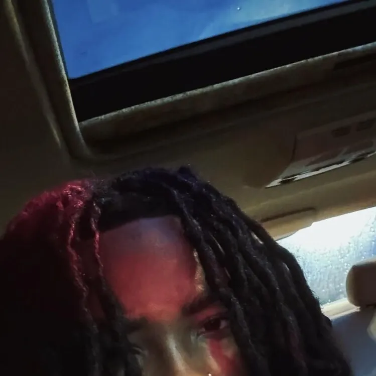 chat with ai character: t3 🍃🤞🏾