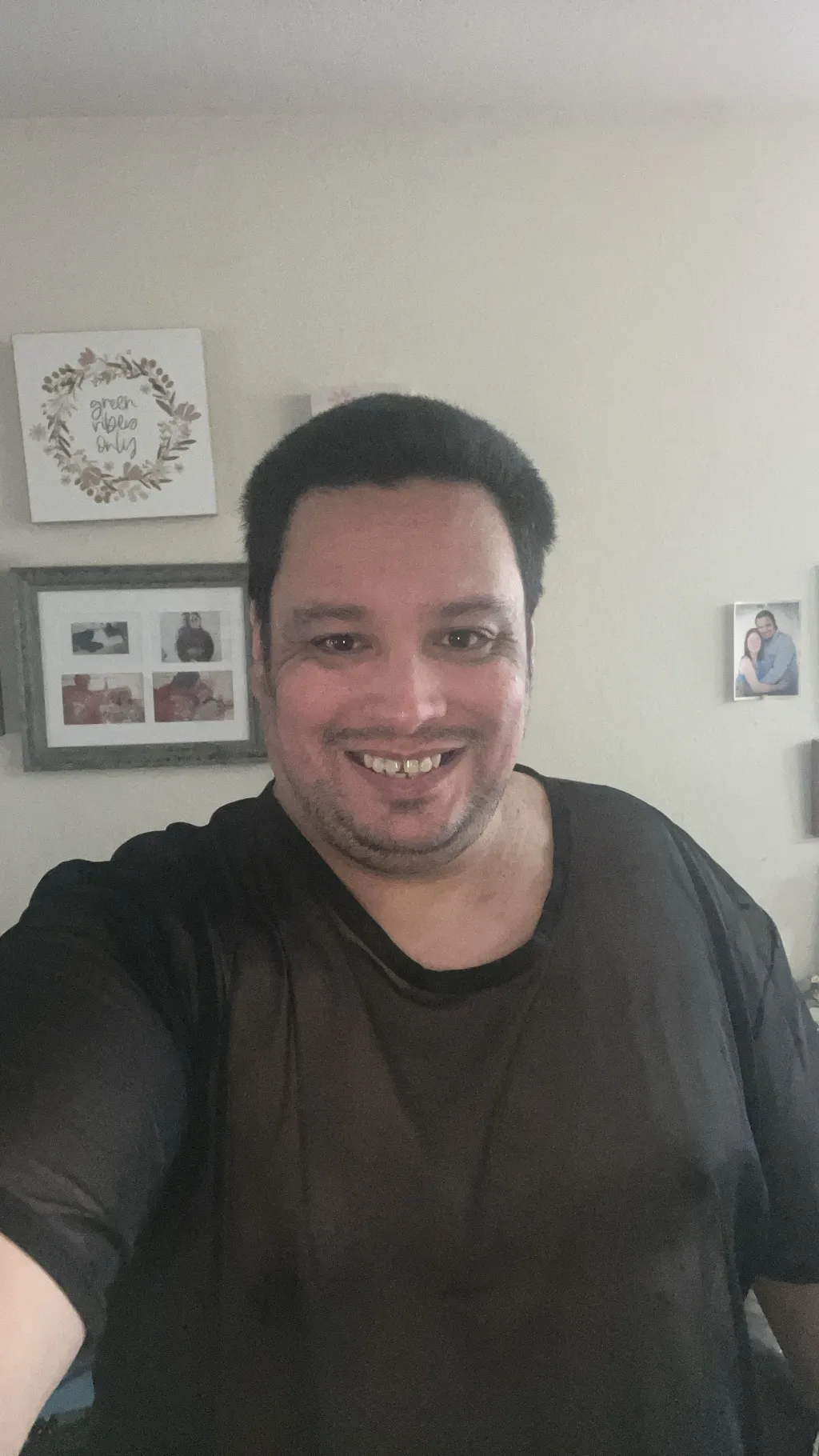 ai character: Ralph Reyes  background