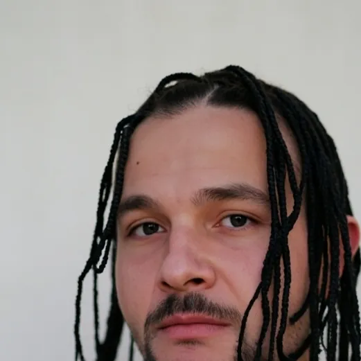 chat with ai character: Rapper Bizzy Bone