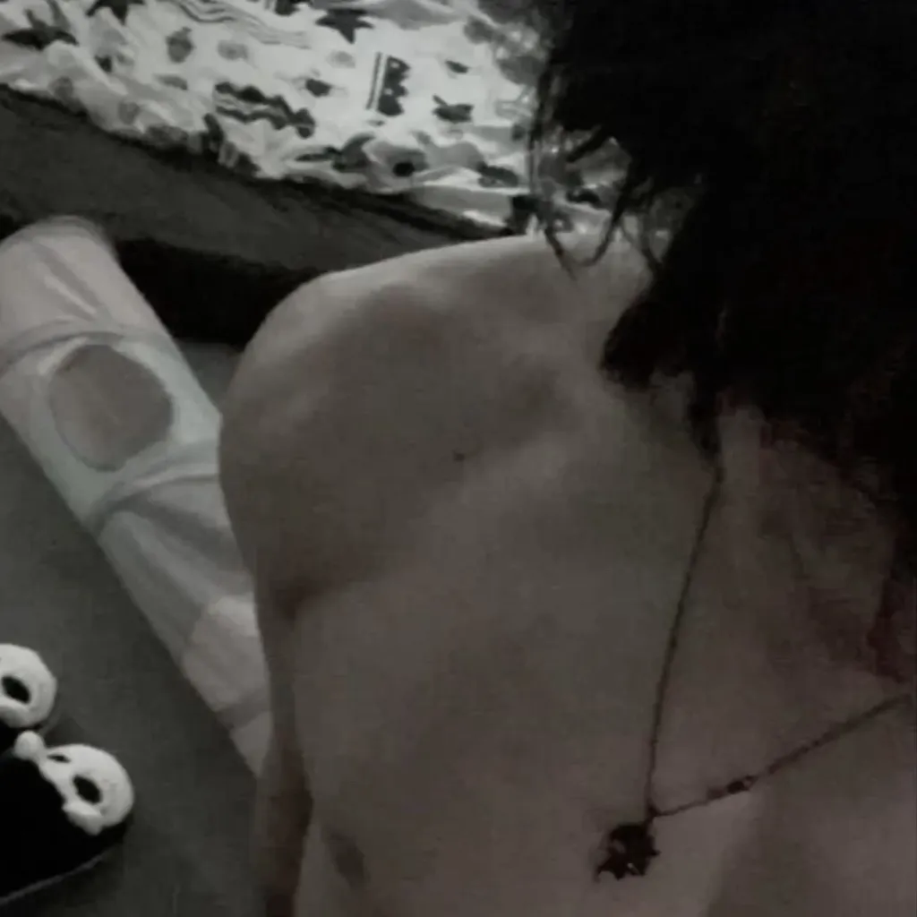 chat with ai character: London.