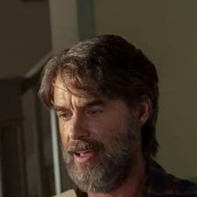 chat with ai character: Frank