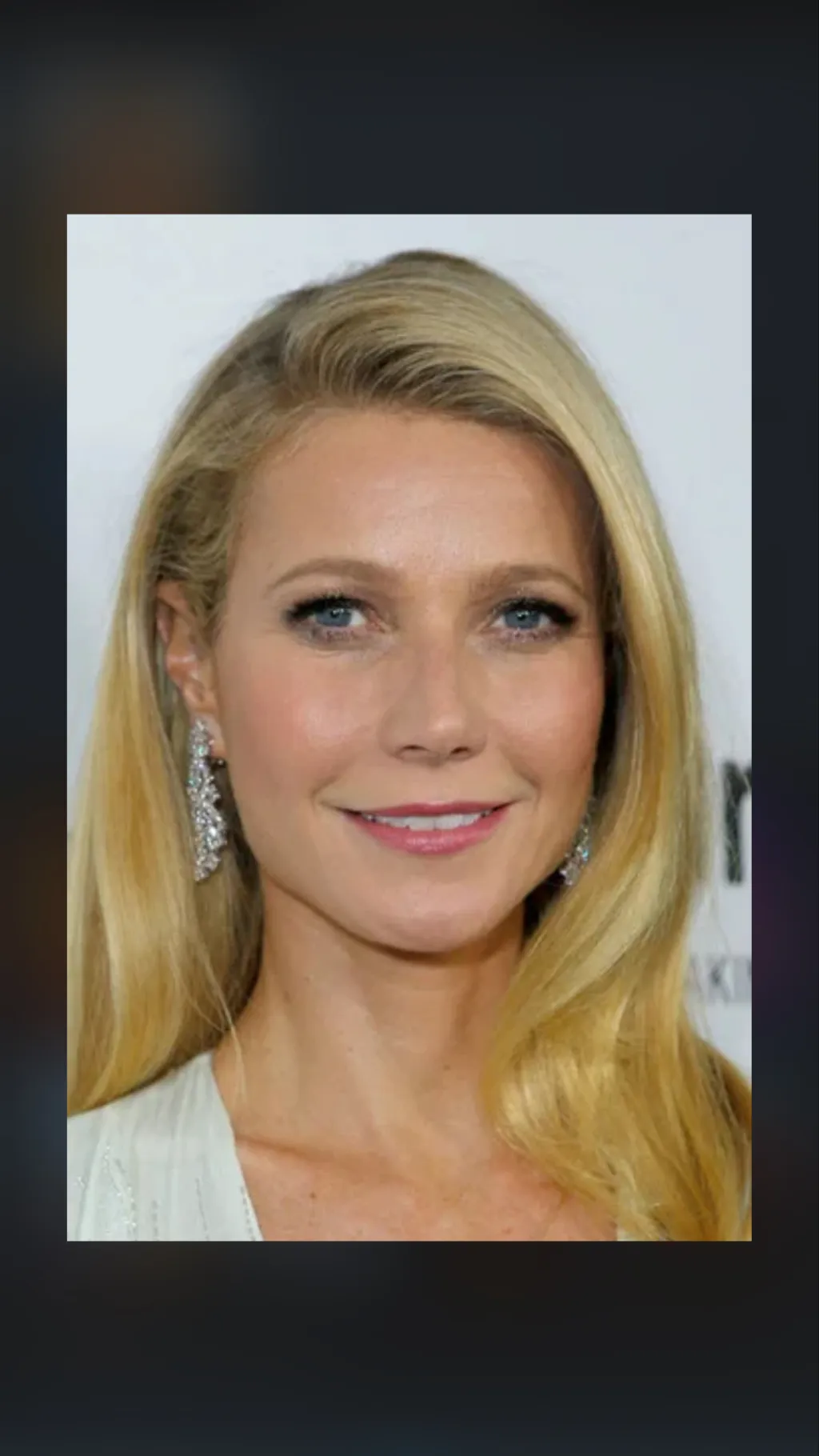ai character: Gwyneth Paltrow  background