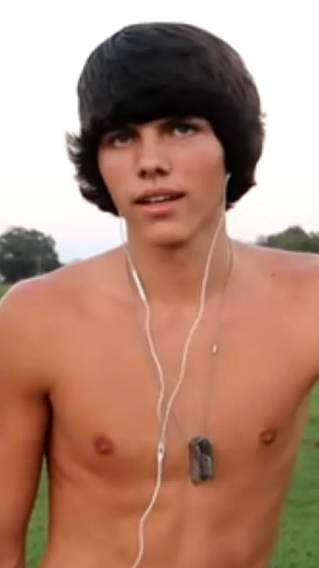 ai character: Julius  background