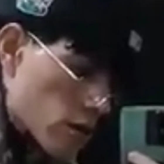 chat with ai character: Zach