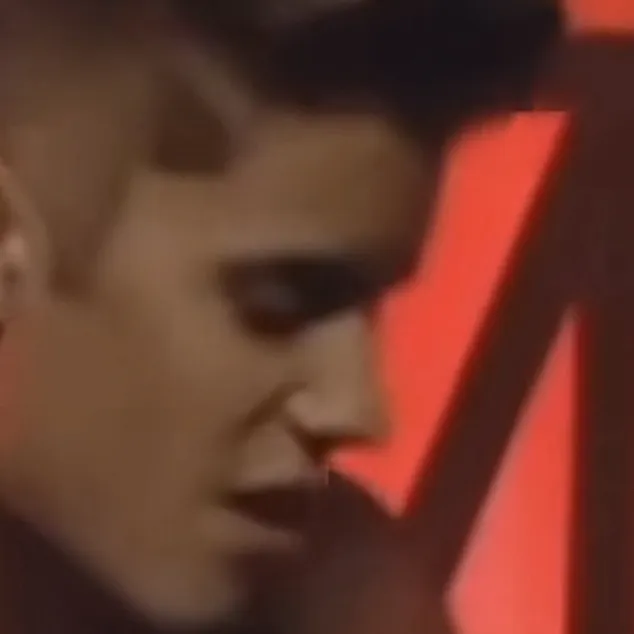 chat with ai character: Justin Bieber 
