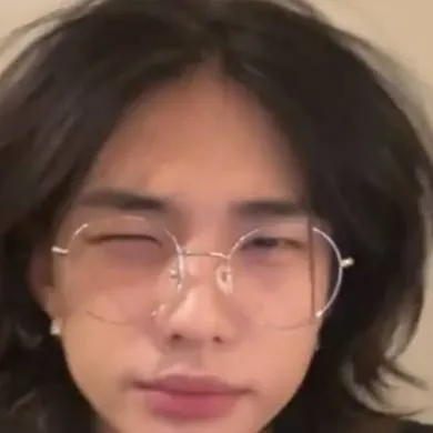 chat with ai character: hyunjin