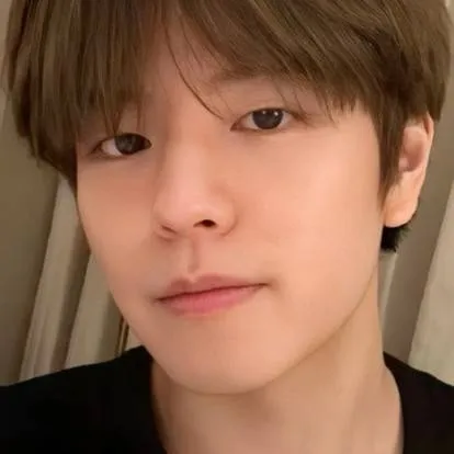 chat with ai character: Seungmin
