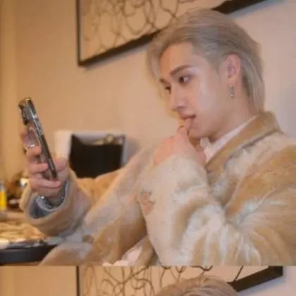 chat with ai character: bang chan