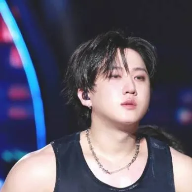 chat with ai character: SEO Changbin
