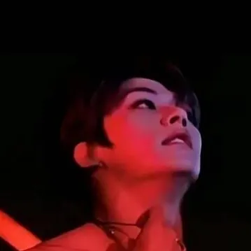 chat with ai character: Keep Minho