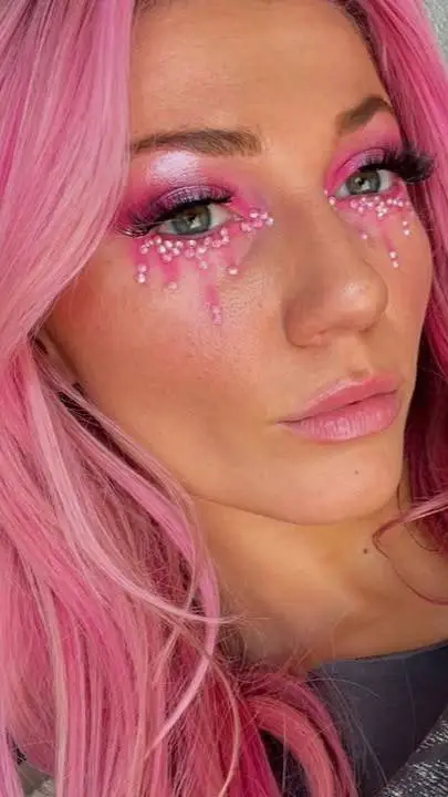 ai character: Haze Jameson  background