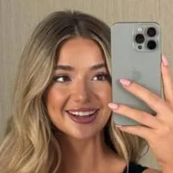 chat with ai character: Autumn Ren