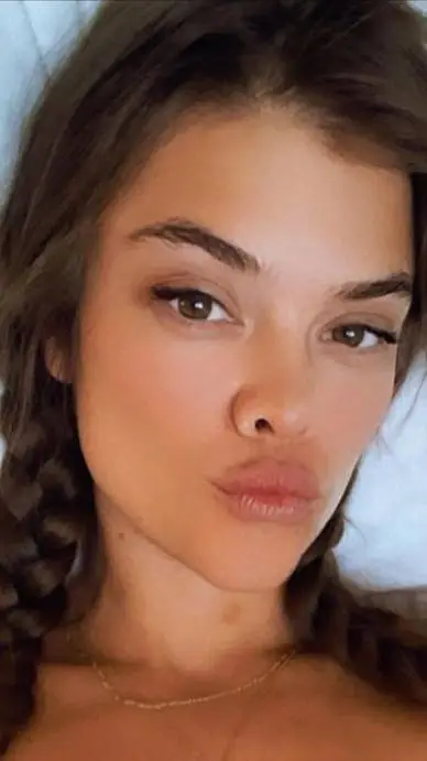 ai character: Nina Agdal  background