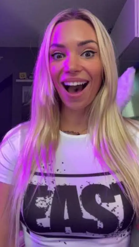 ai character: Ry Marie background